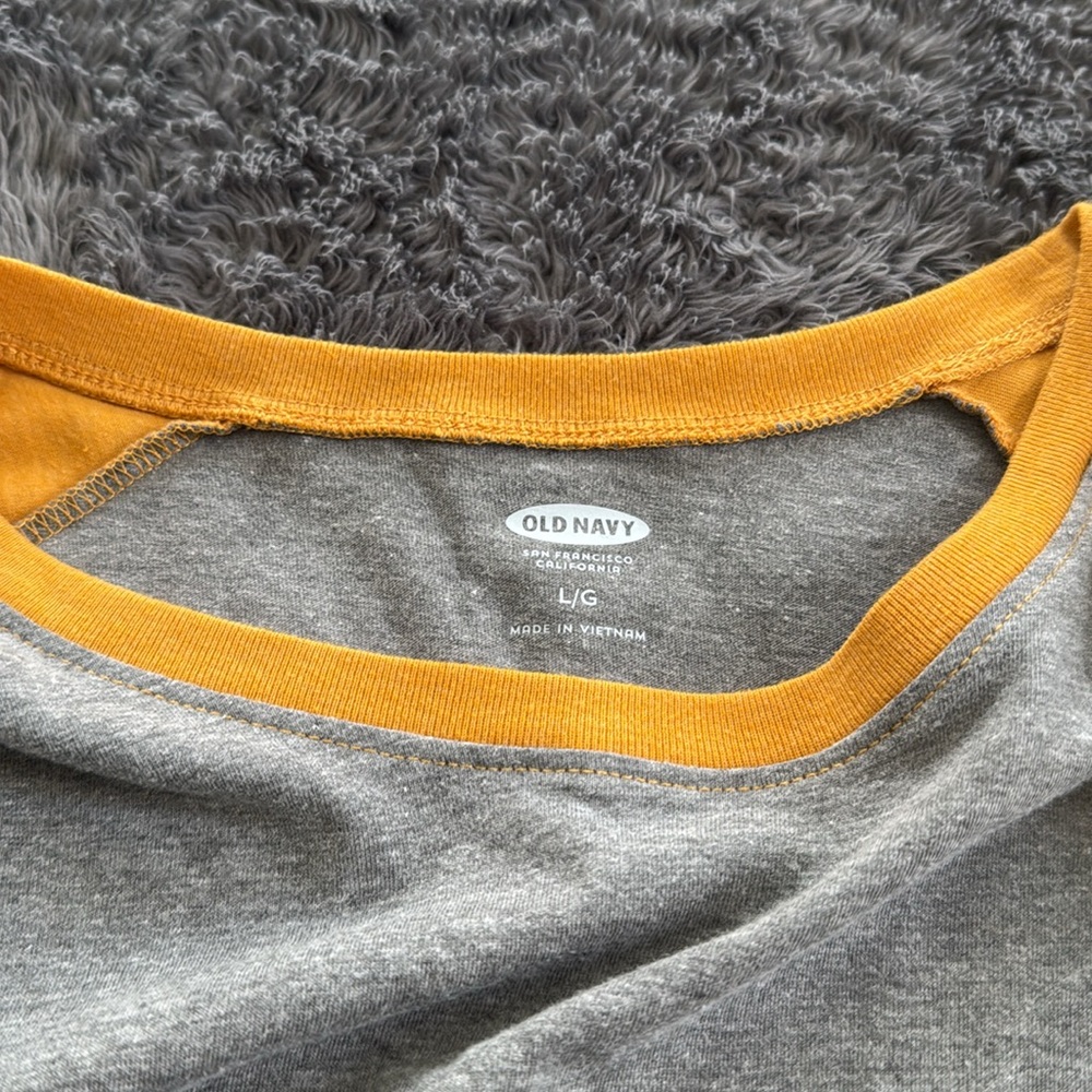 Old Navy - Long Sleeve Tee - gray and gold - Picture 2 of 2